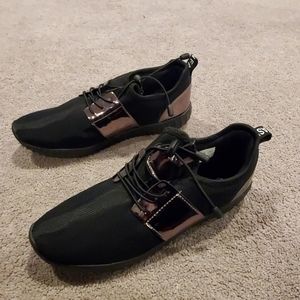 Womens Walking Shoe